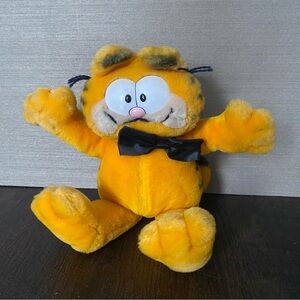 Vintage 1981 Garfield Plush Toy with Bow Tie - 12 Inch